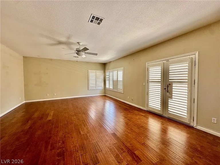 8645 Robinson Ridge Dr — Photo 18