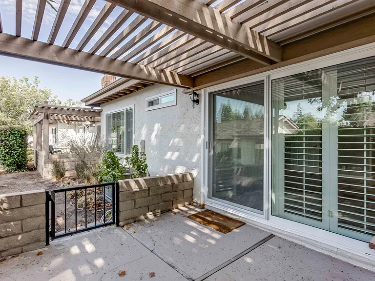 1062 Marina Dr — Photo 17