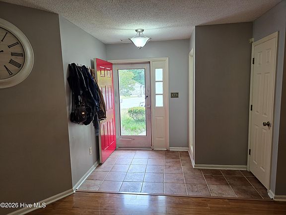 3rd image of 213 Teakwood Place