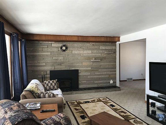 Spacious Living Room