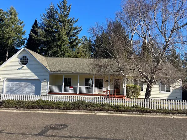 2725 Alder Ridge Dr, North Bend, OR 97459