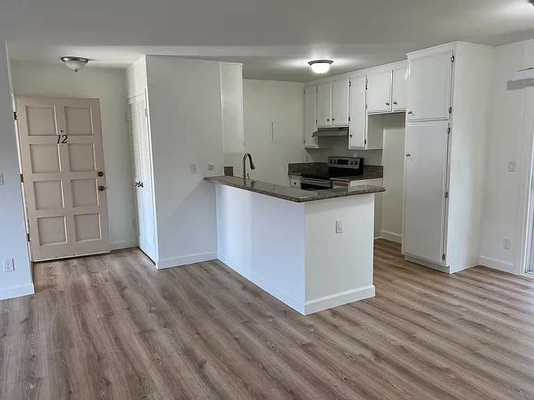 2511 W Sunflower Ave #T12 — Photo 7