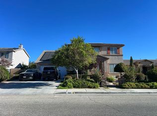 2613 Lincoln Ln, Palmdale, CA 93551