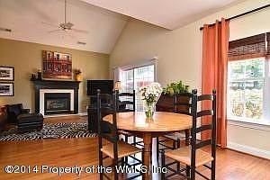 5th image of 3860 Cromwell Ln