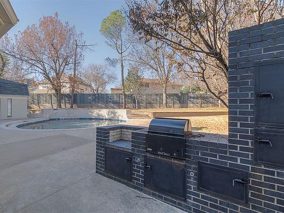 5th image of 6317 Norham Ct