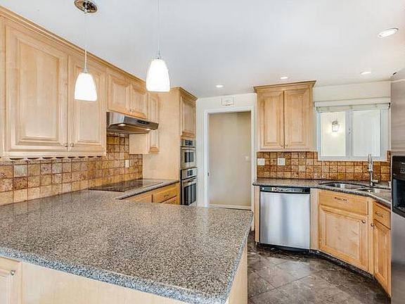 4th image of 5729 Seifert Ave