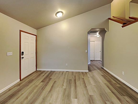 3rd image of 304 Garfield Ave SE