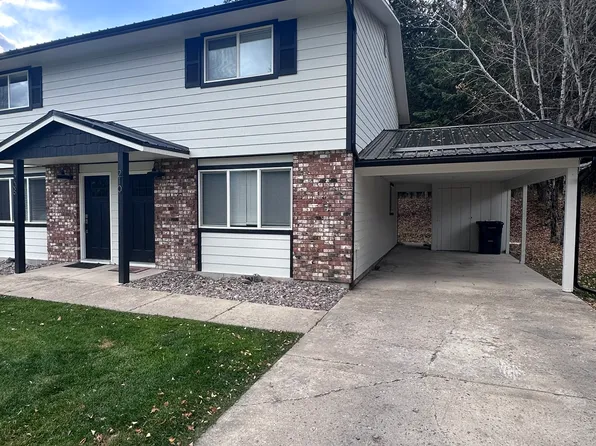210 Meadow Lake Dr, Columbia Falls, MT 59912