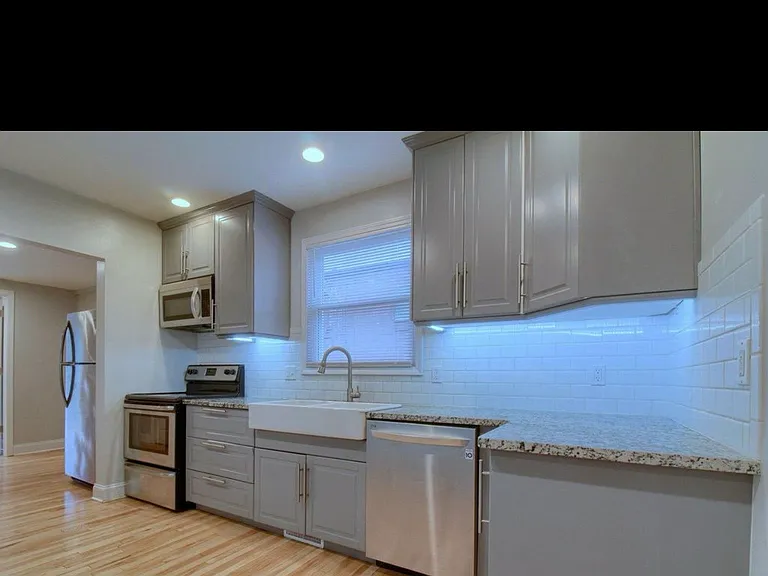 11610 Cardwell St — Photo 11