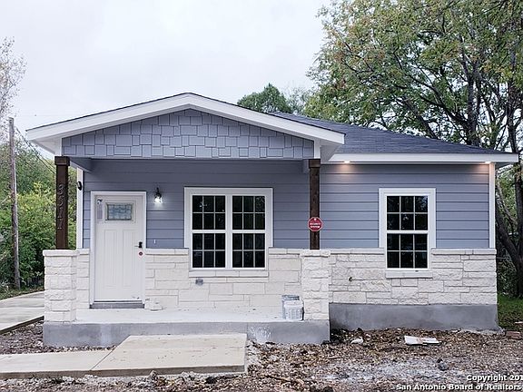 3rd image of 3511 W Travis St