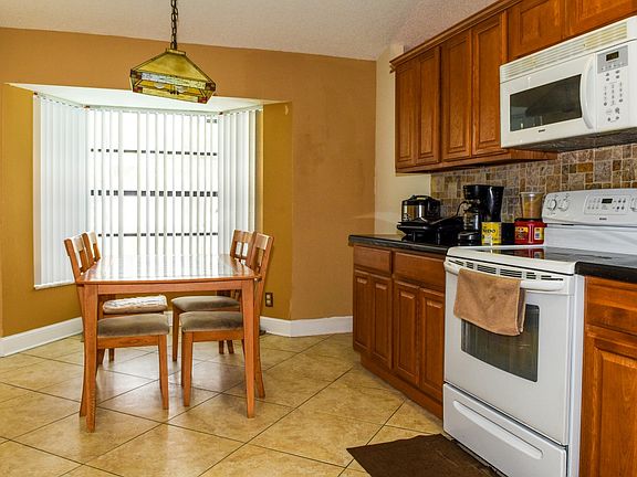 2nd image of 7189 NW 49th St