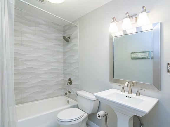 5th image of 9506 River Cove Dr