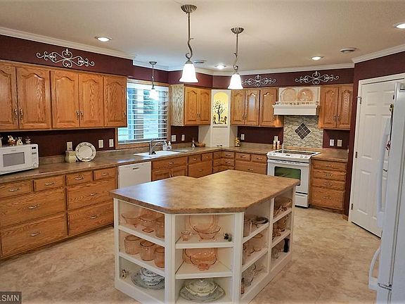 3rd image of 1256 Willow Pond Dr