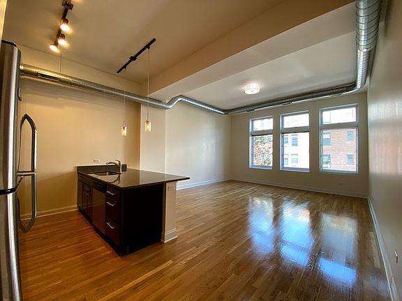 3rd image of 2778 N Milwaukee Ave APT 222