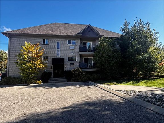 4th image of 36 Willow St