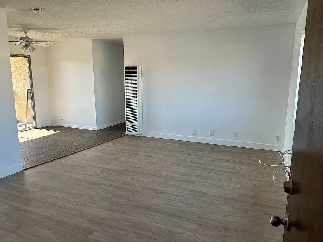 2 bed, 1.0 bath, 839 sqft, $2,250 — Photo 3