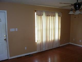4th image of 2917 Carbine Ln