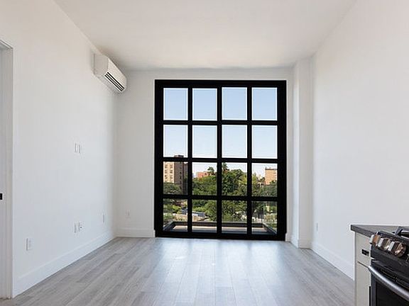 3rd image of 1116 Main Ave #7C