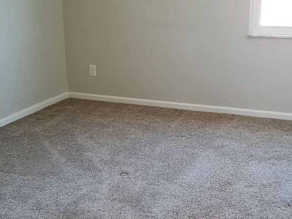 3rd image of 3030 Round Hill Ct #2