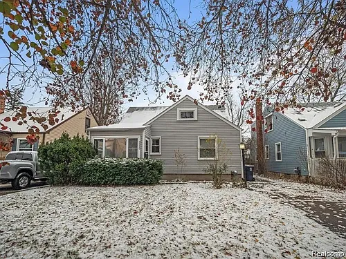 3350 Prairie Ave Photo 1