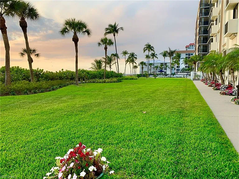 10475 Gulf Shore Dr #113 — Photo 37