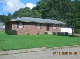 102 McClure St, Senatobia, MS 38668
