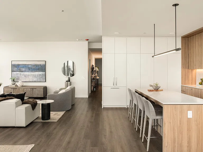 1000M Apartments — Photo 16