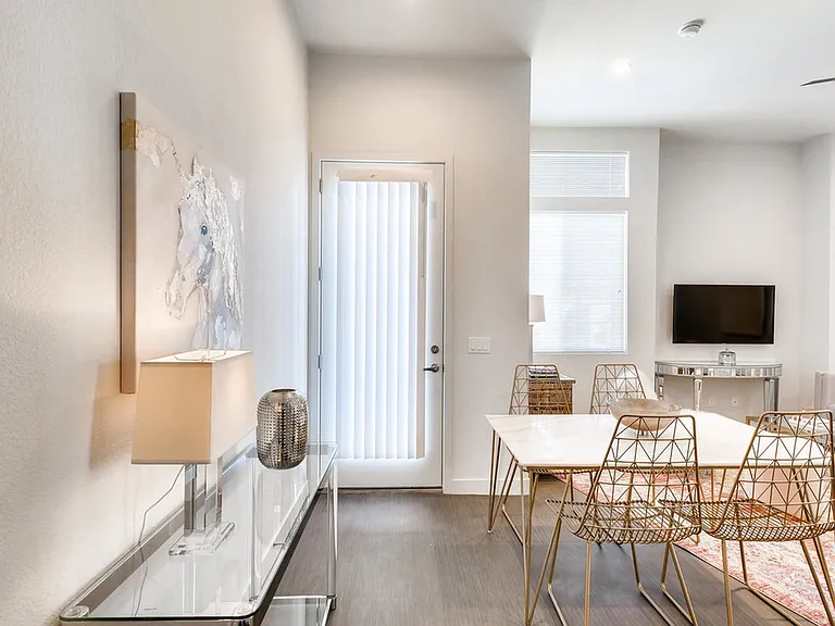 C3 Lofts — Photo 12