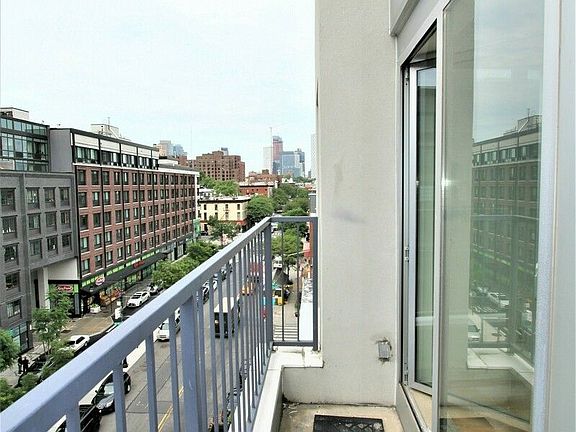 5th image of 509 Myrtle Ave APT 6