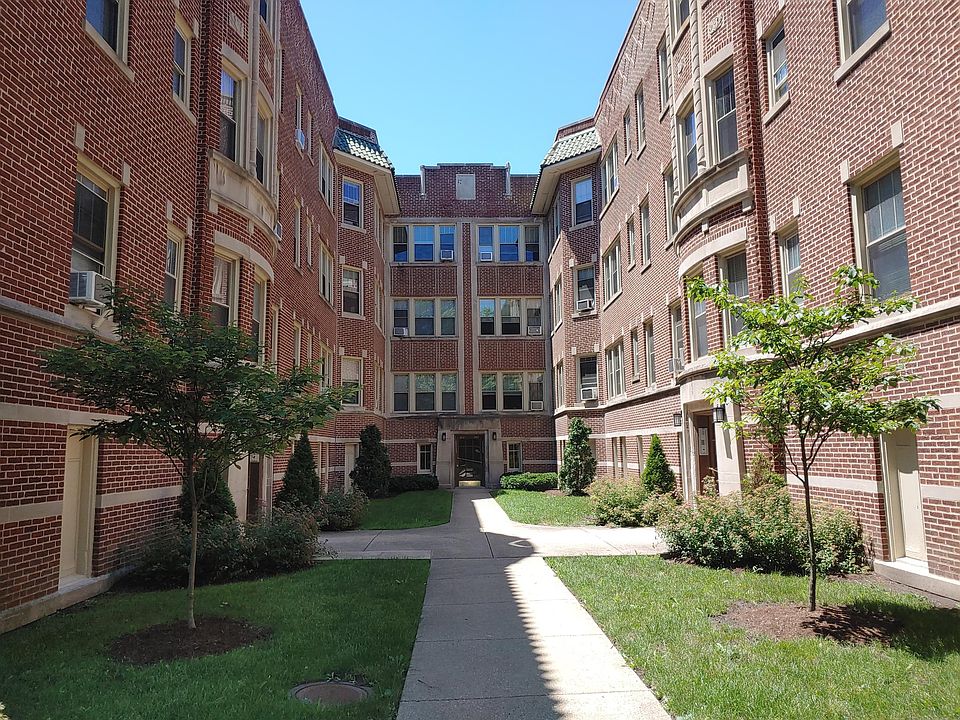 1st image of 342 S Austin Blvd #2H