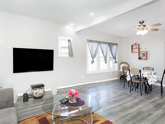 4th image of 5722 Maryland St