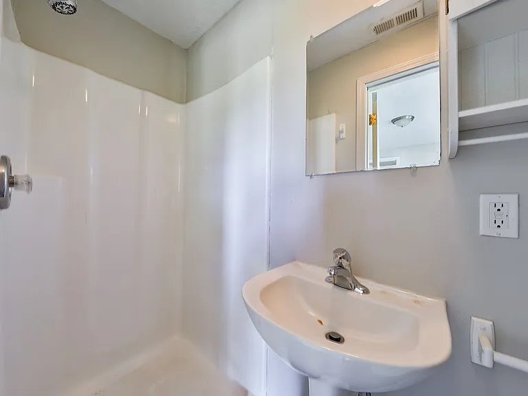 212 Church St — Photo 11