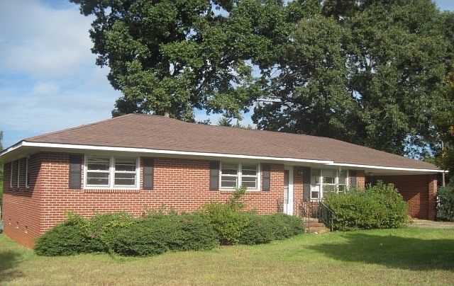 2nd image of 3502 Chipwood Dr