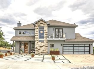 428 Oak Shores Dr, Canyon Lake, TX 78133