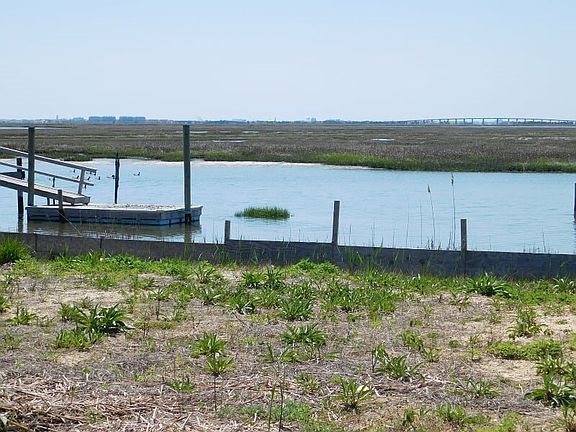 3rd image of 761 Stone Harbor Blvd