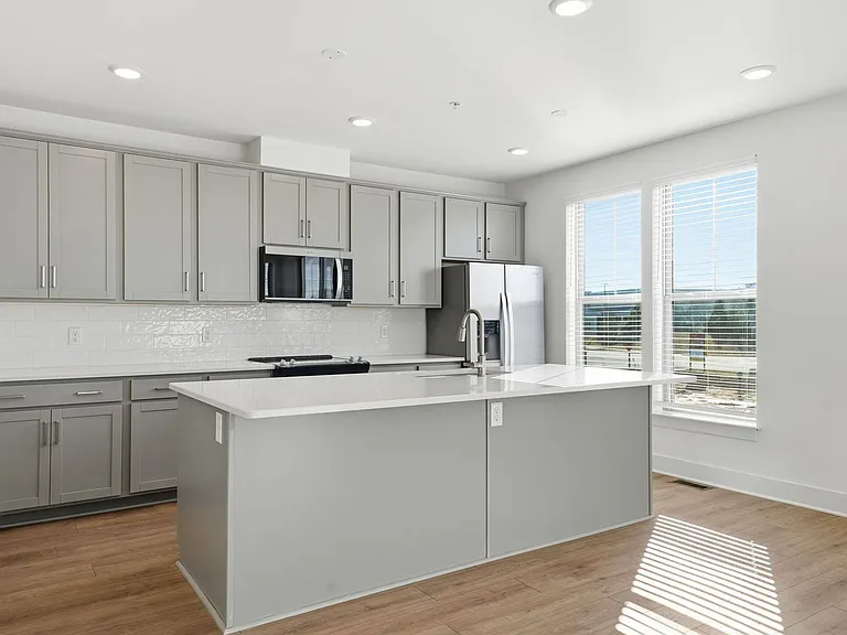 6912 Cosby Village Ter — Photo 13