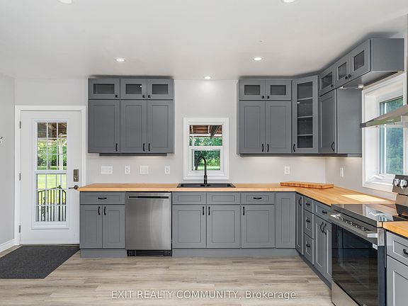 4th image of 6594 James St