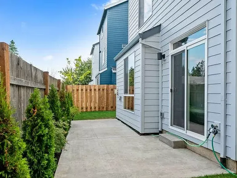 6636 SE 57th Ave — Photo 25