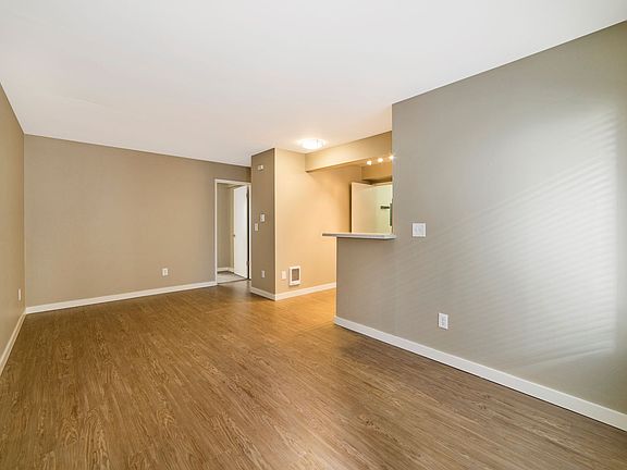 5th image of 3036 & 3040 60th Ave SW #3036-2