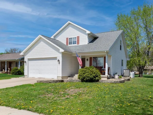 2726 Prescotts Dr, Waterloo, IA 50701