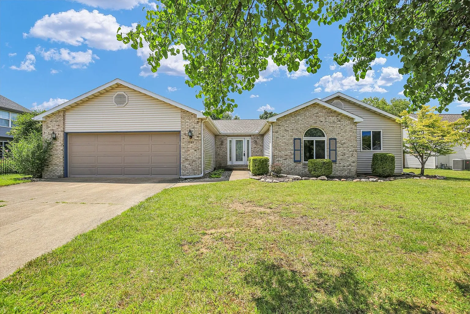 603 Laurel Dr photo 1