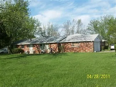 6389 Springfield Jamestown Rd photo 1