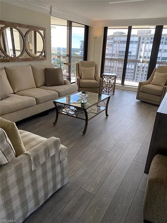 2 bed, 2.0 bath, 1800 sqft, $14,000 — Photo 4