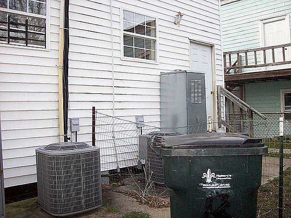 2nd image of 140 S Dupre St