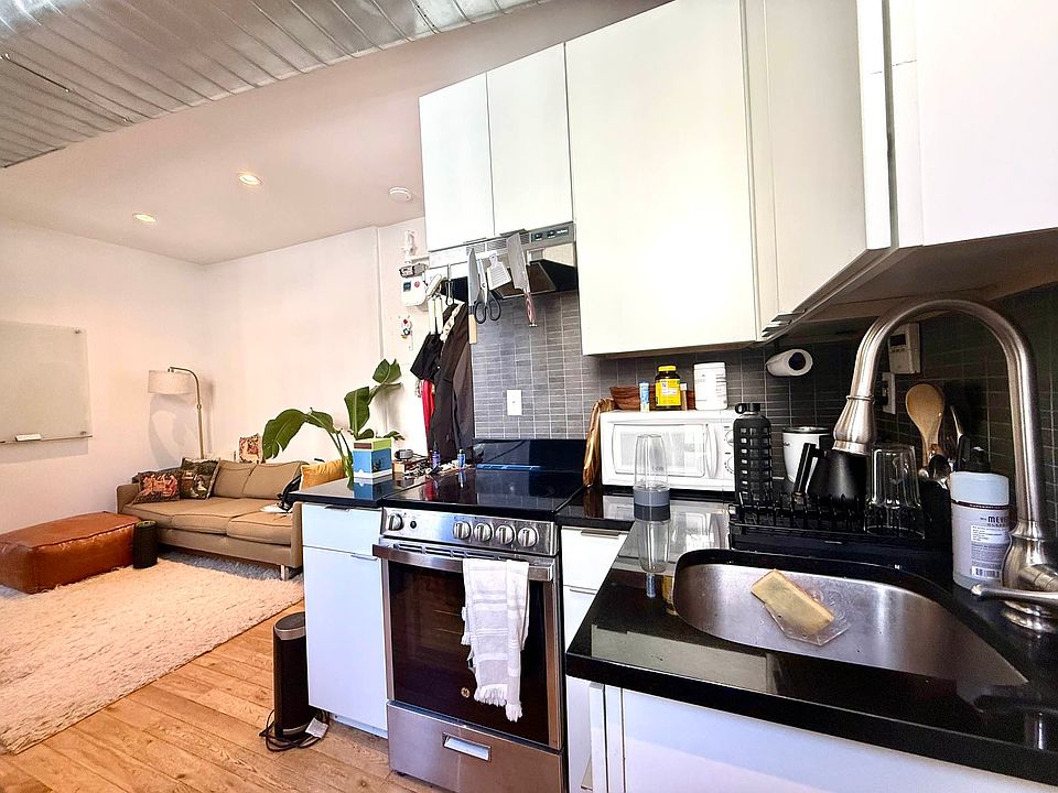 2nd image of 58 Kenmare St APT 4