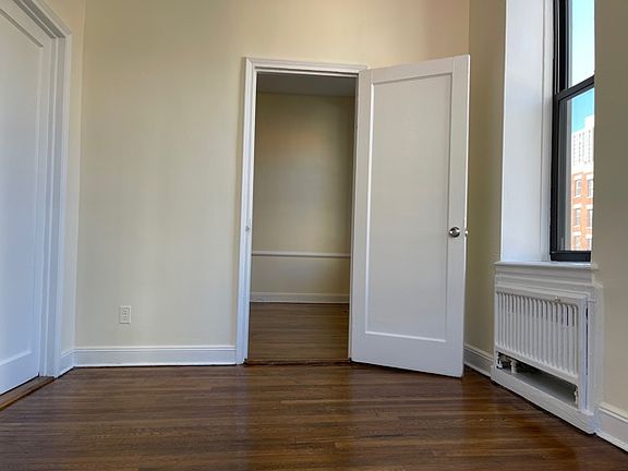 3rd image of 400 E 87th St APT 2W