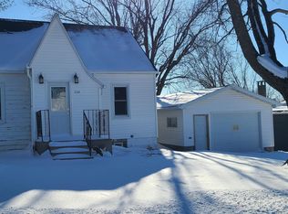 304 Walnut St, Monona, IA 52159