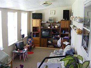 5th image of 115 E 9th St