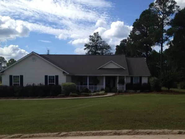 24 Jackson Hill Rd, Hazlehurst, GA 31539