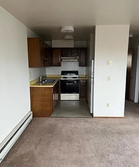 985 Sonoma Ave #A — Photo 3